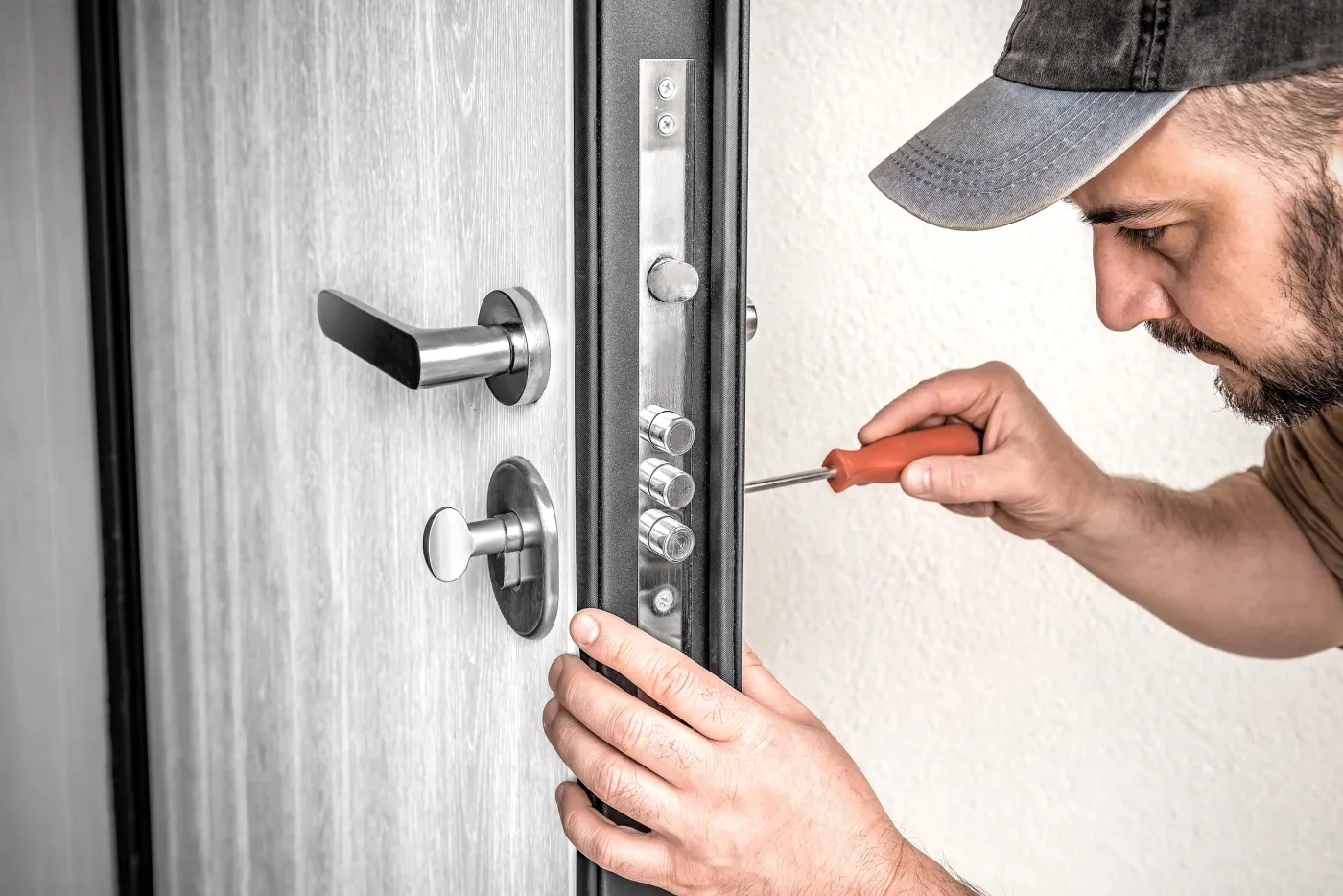 Pose d'une serrure multipoints sur une porte blindée à Chevilly-Larue (94550)